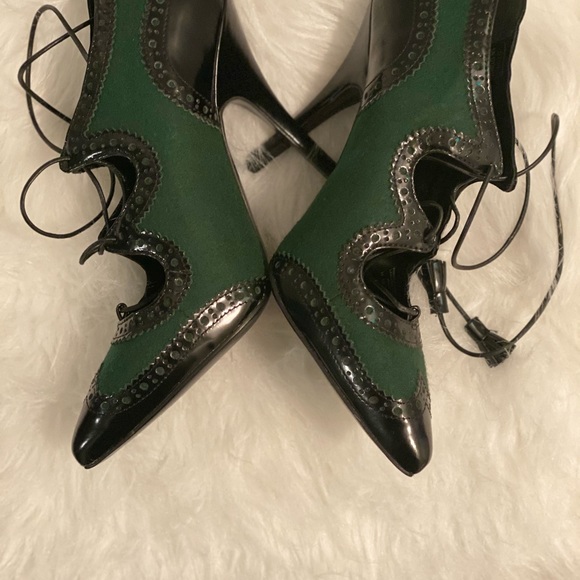 HOST PICK‼️Tory Burch Flannel Hawthorne Pump - Picture 9 of 16